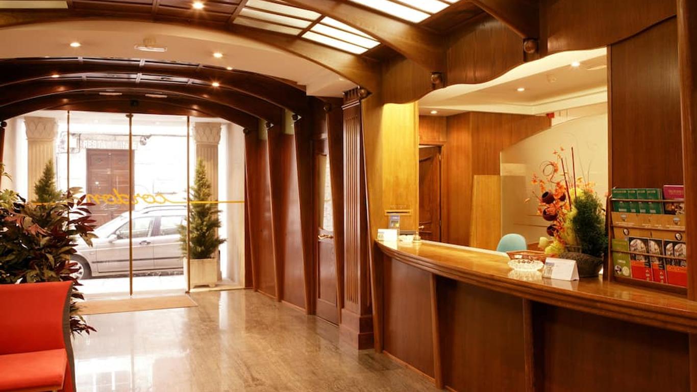 Hotel Cordón