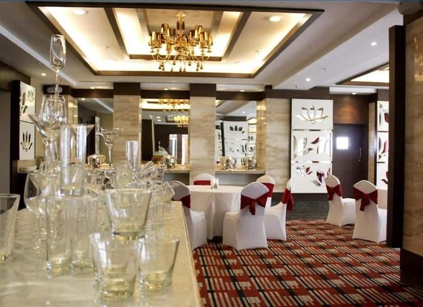 Banquet hall Photo