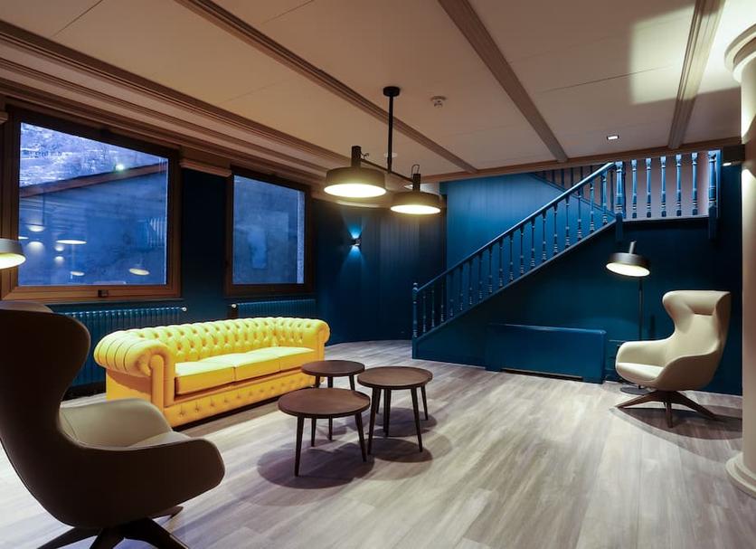 Lounge Photo