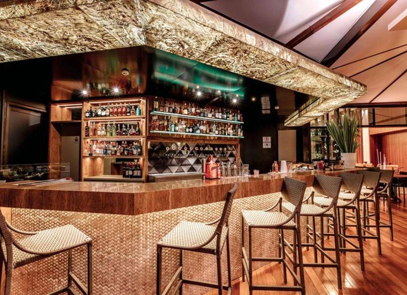 Bar Photo