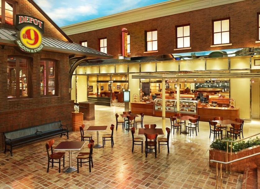 Restaurant Photo