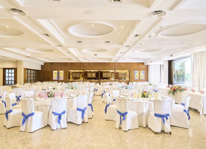 Banquet hall Photo