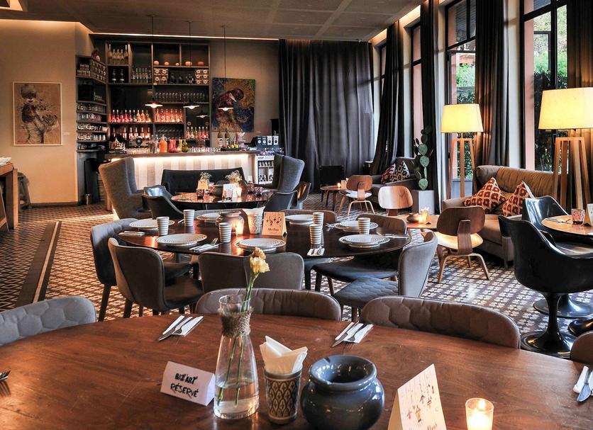 Restaurant Photo