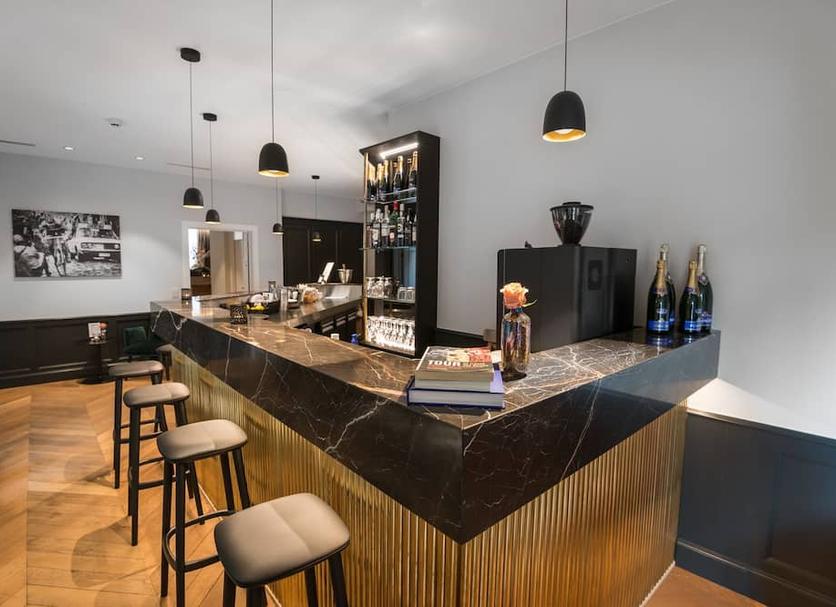 Bar Photo
