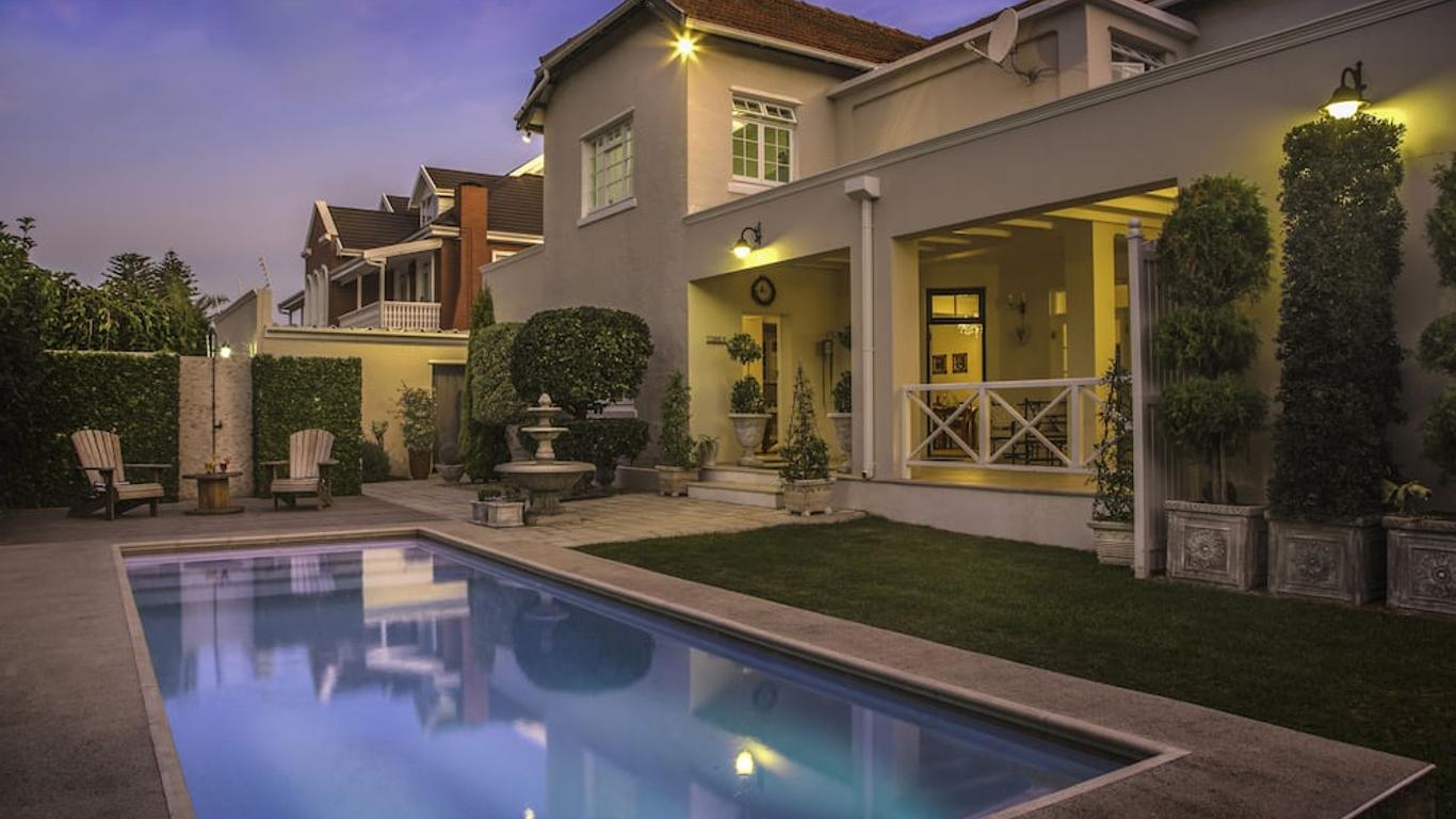Bright on 5th Guest House