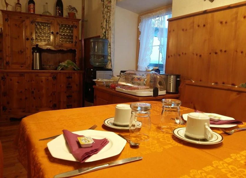 Dining room Photo