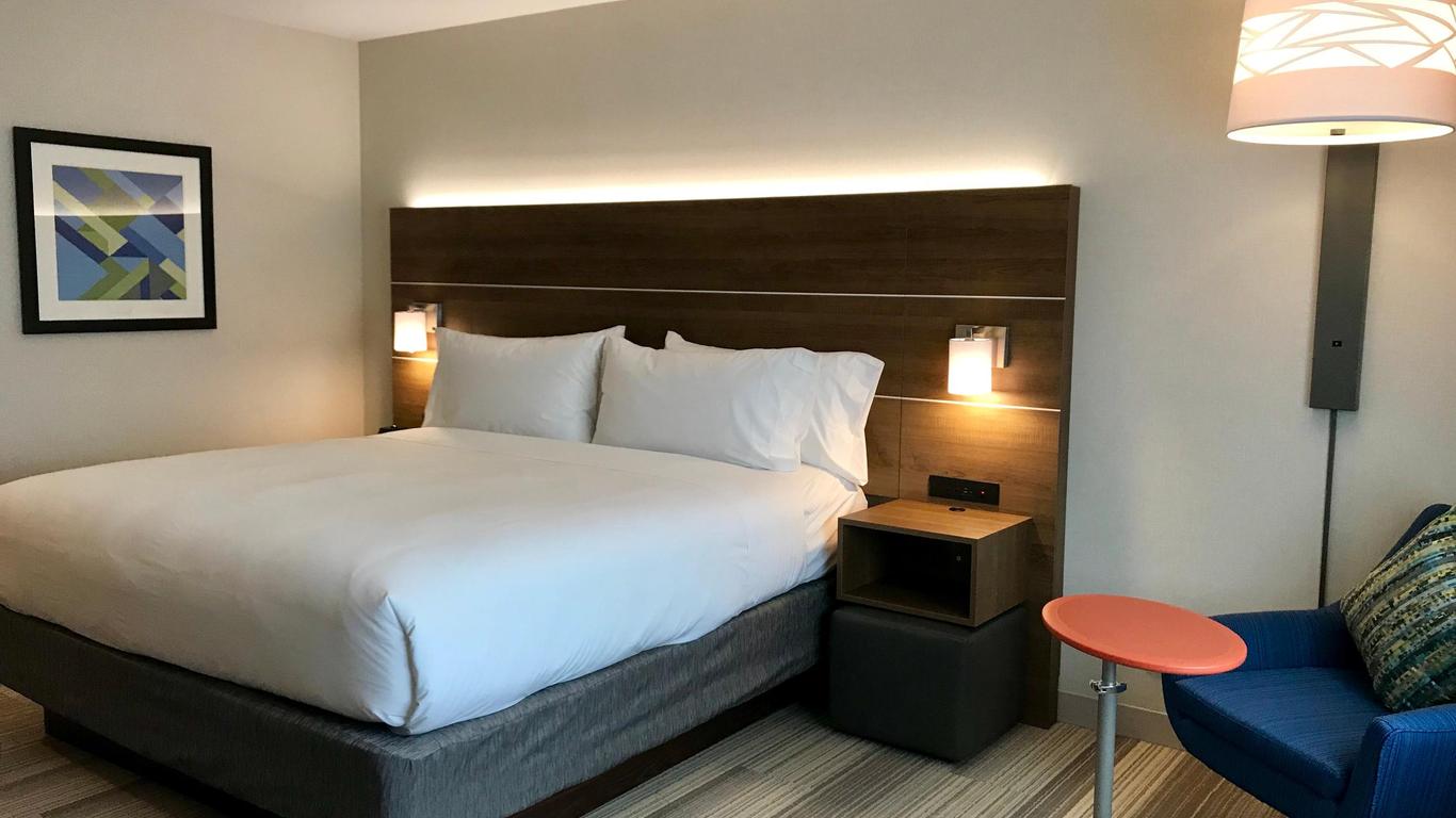 Holiday Inn Express & Suites Pasadena - Los Angeles By IHG