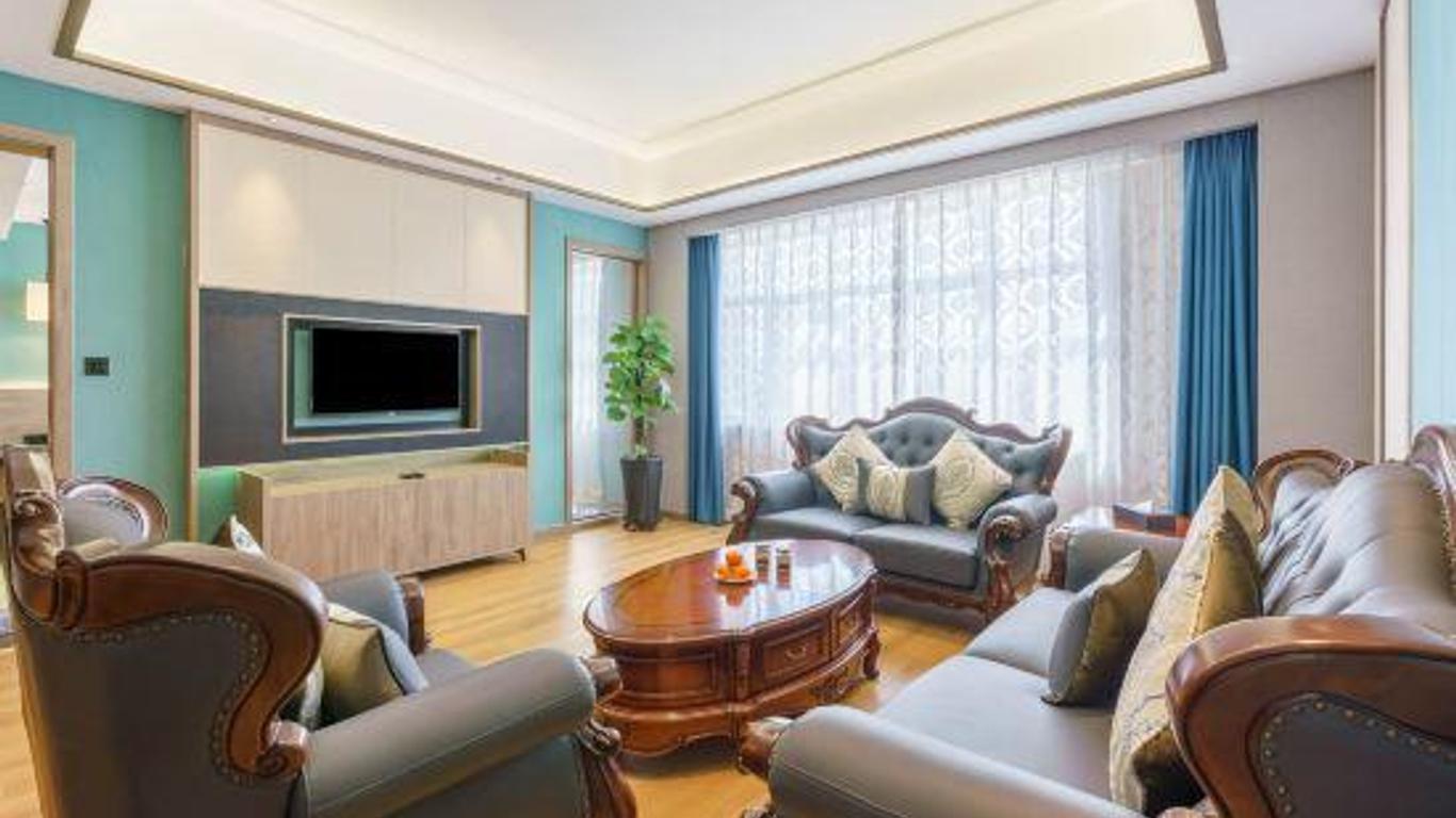 Saiwai Jiangnan Grand Hotel