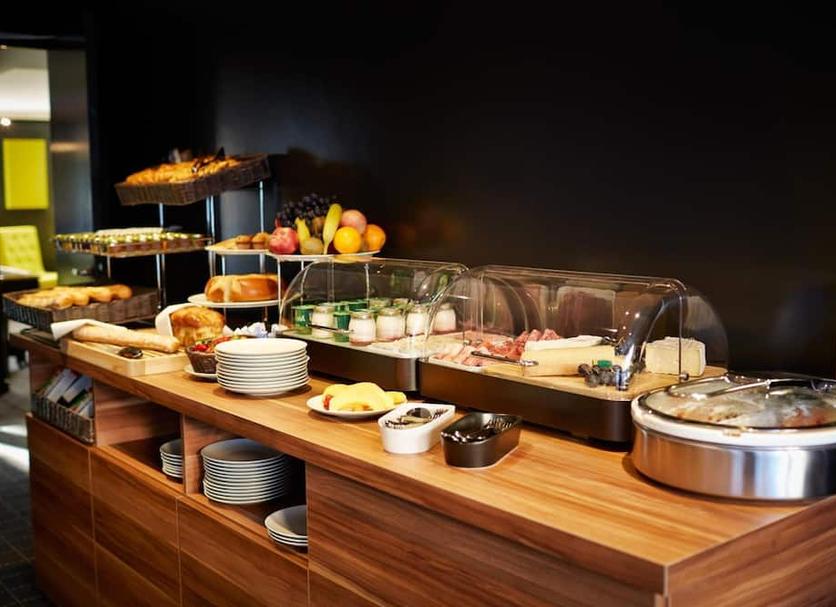 Buffet Photo