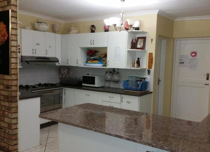 Kitchen Photo