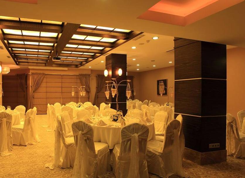 Banquet hall Photo