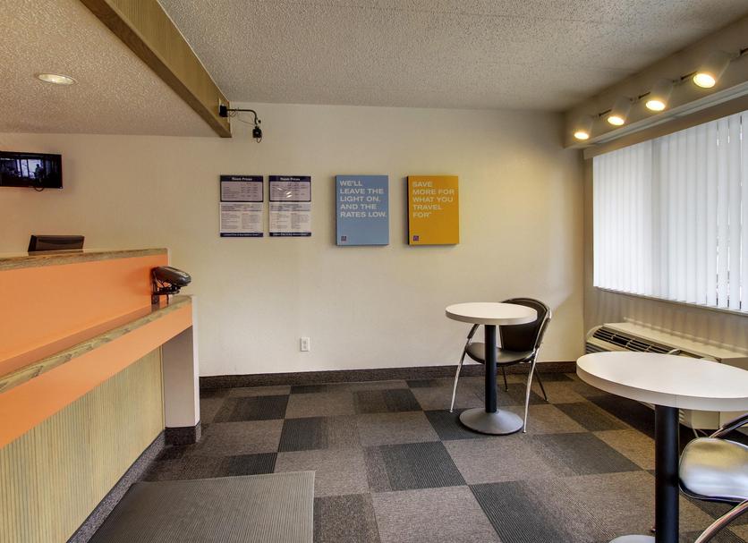 Front desk Photo