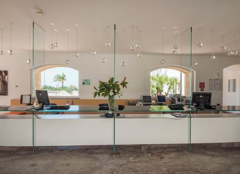 Front desk Photo