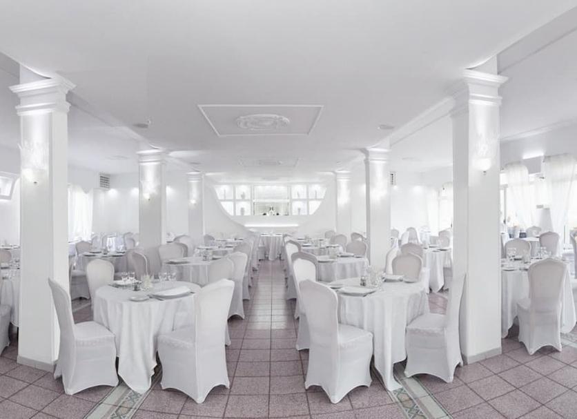 Banquet hall Photo