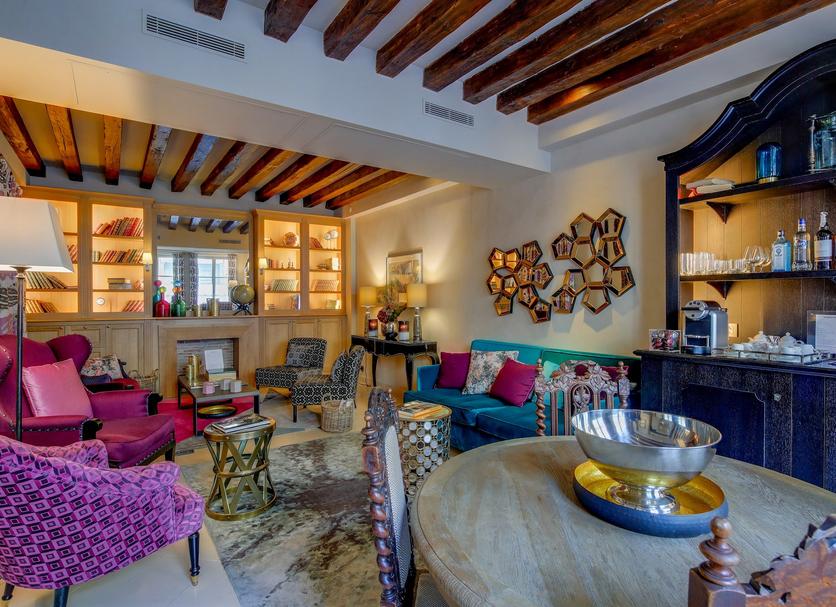 Living room Photo