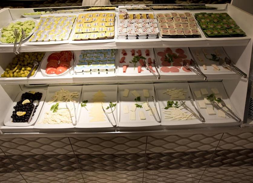 Buffet Photo