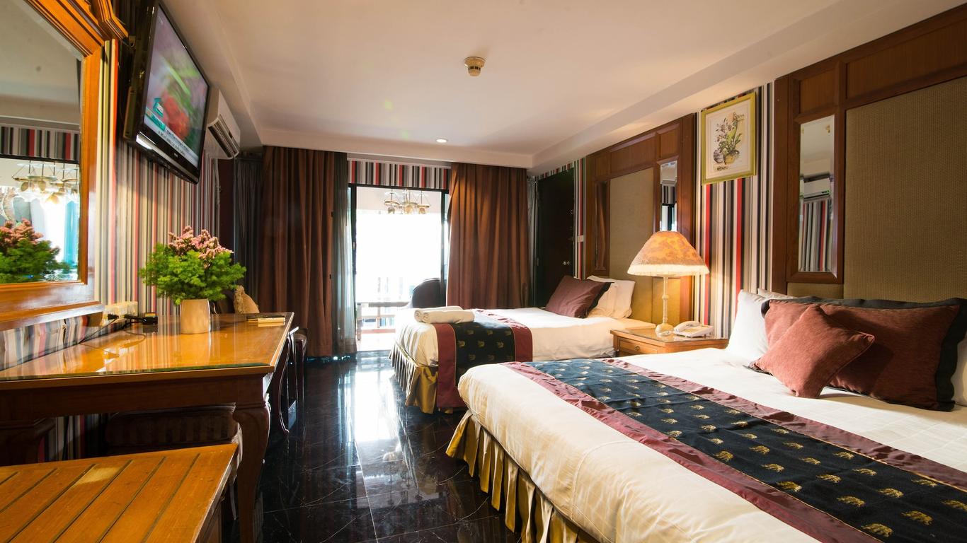 Diamond City Hotel