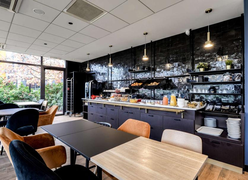 Restaurant Photo