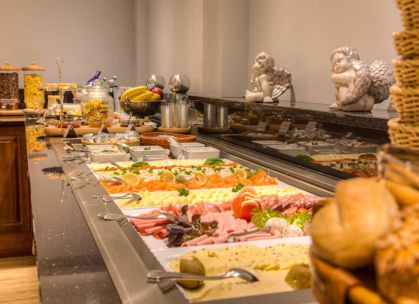 Buffet Photo