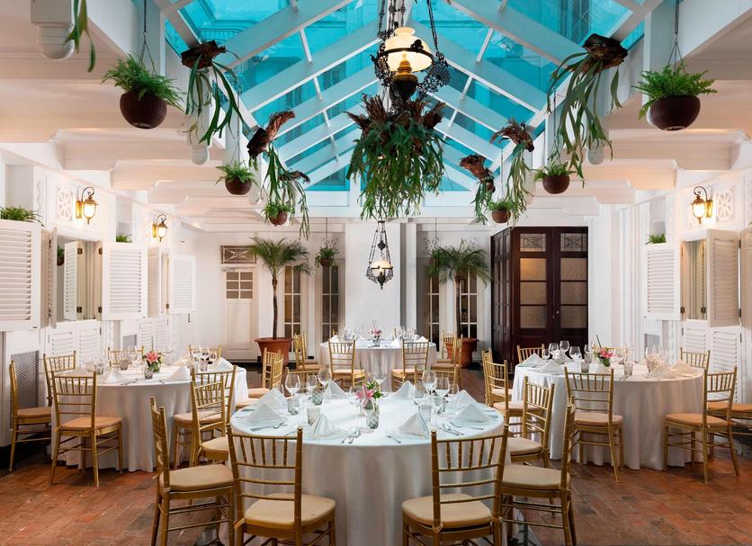 Banquet hall Photo