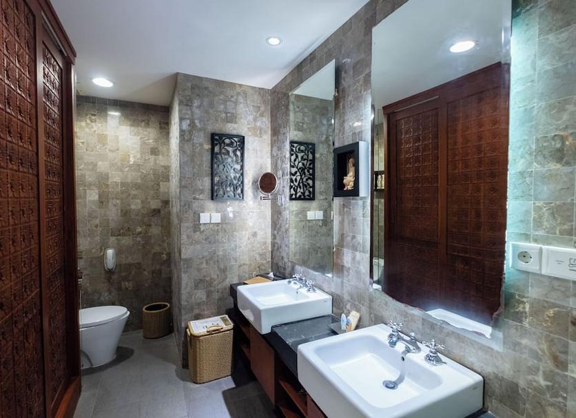 Bathroom Photo