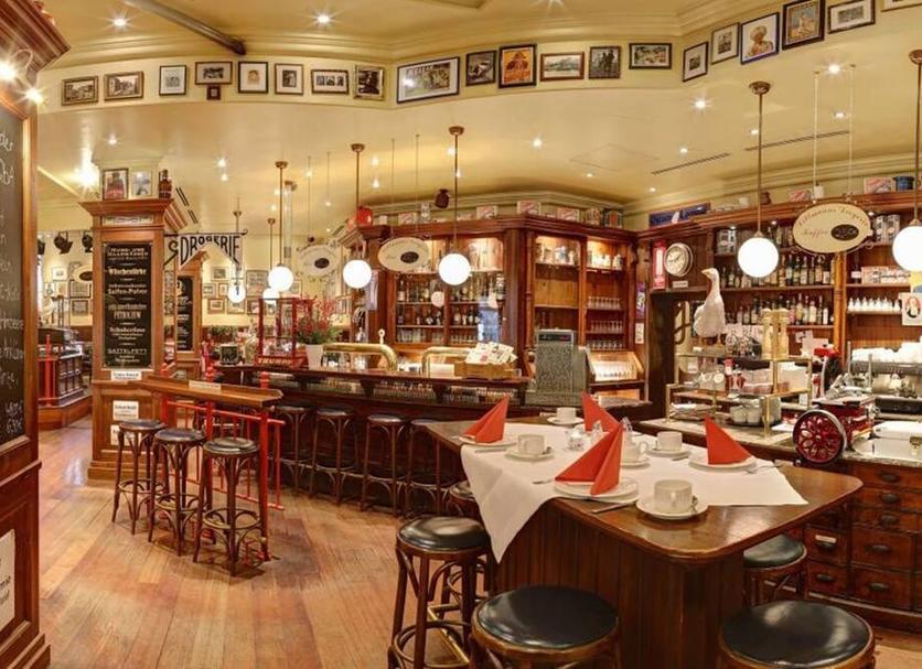 Restaurant Photo