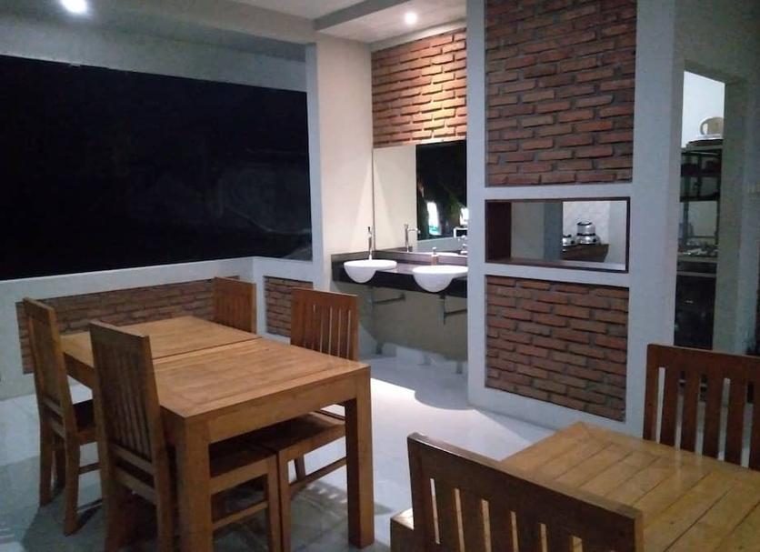 Dining room Photo