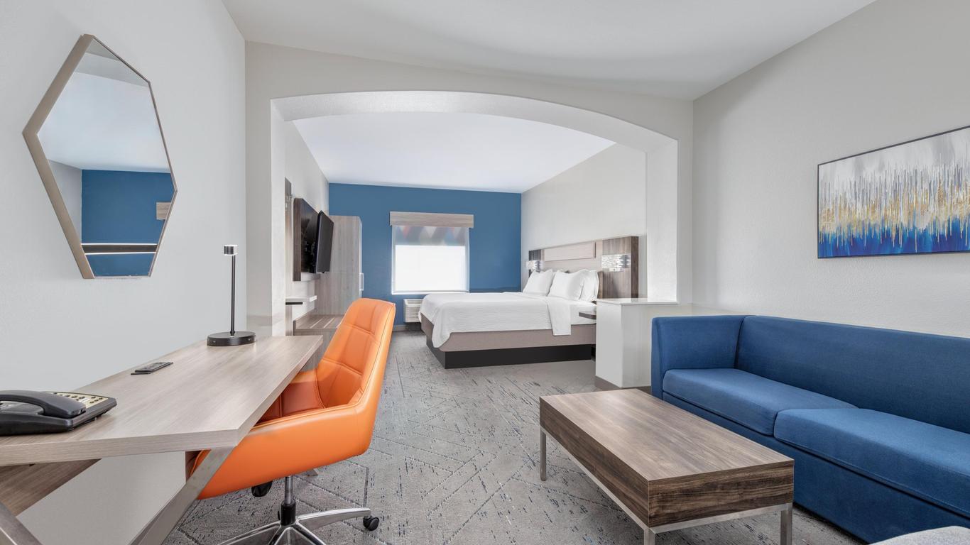 Holiday Inn Express Hotel & Suites Dallas West By IHG