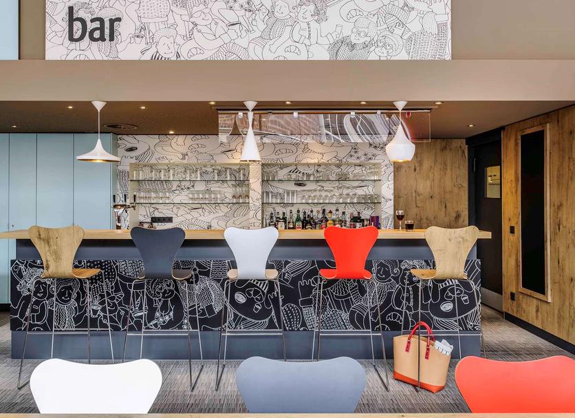 Bar Photo