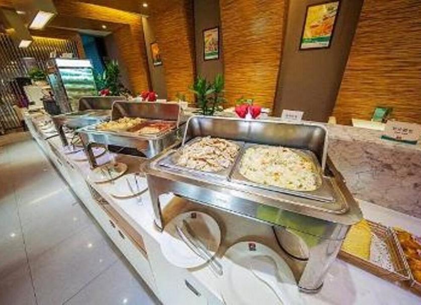 Buffet Photo