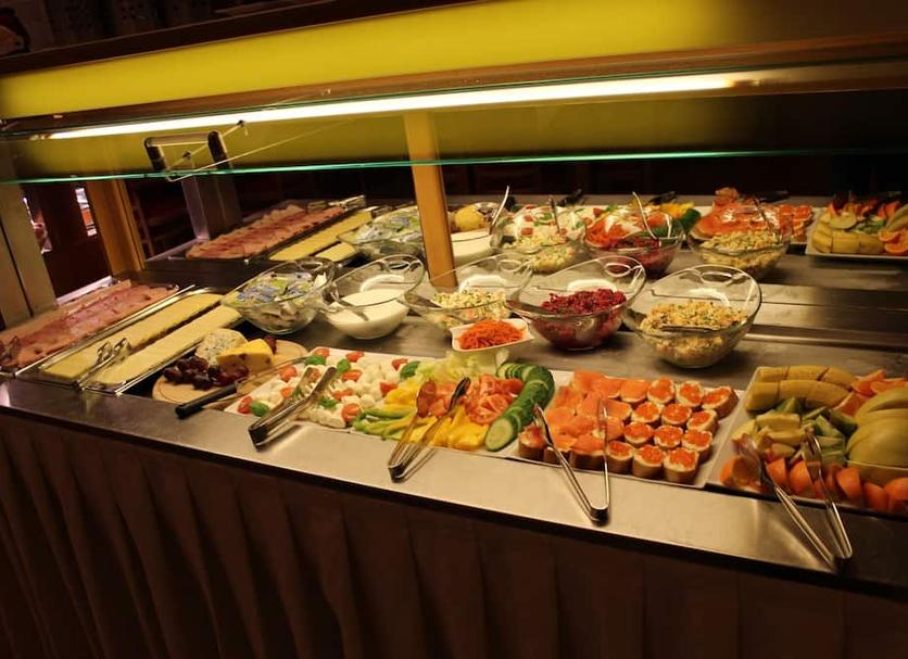 Buffet Photo