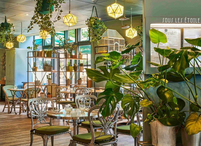 Restaurant Photo