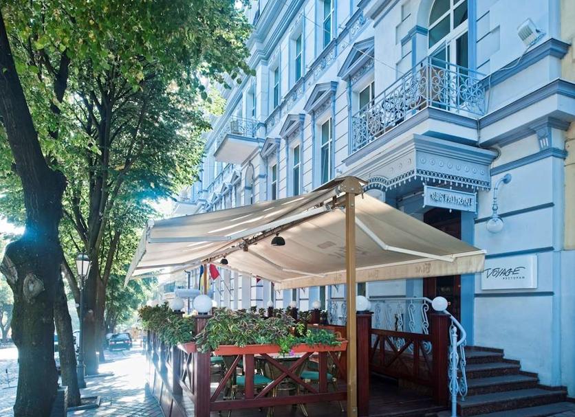 Restaurant Photo