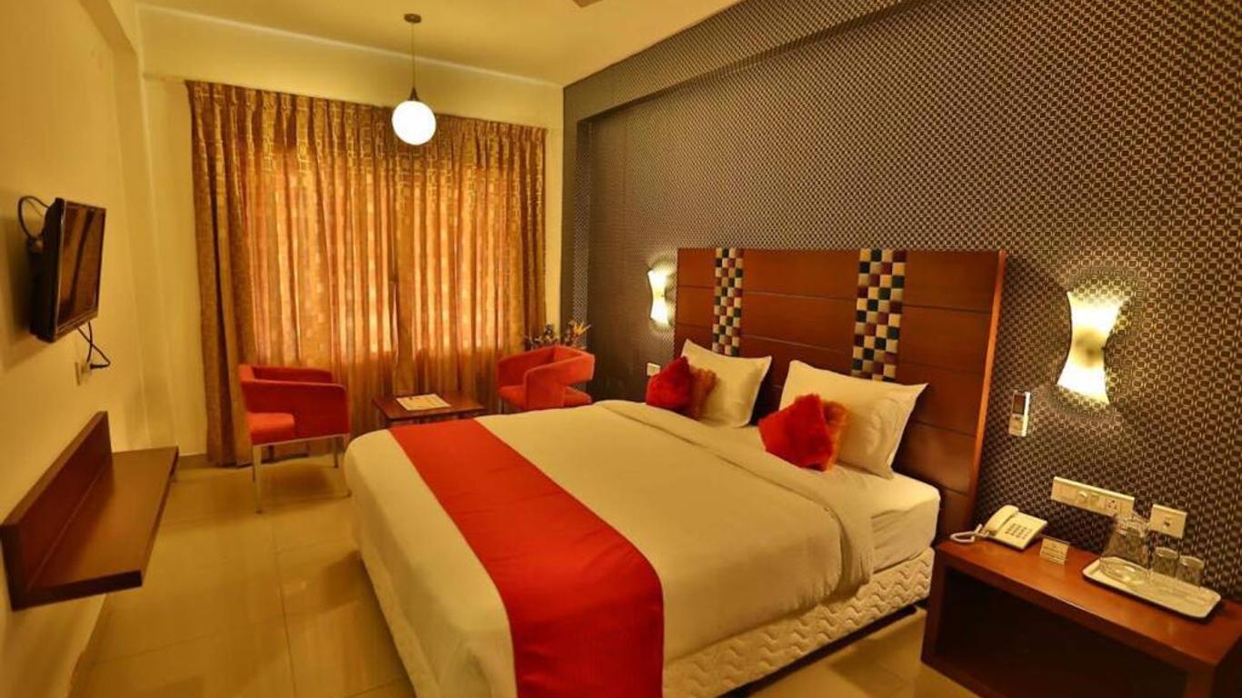 Hotel Vels Grand Inn