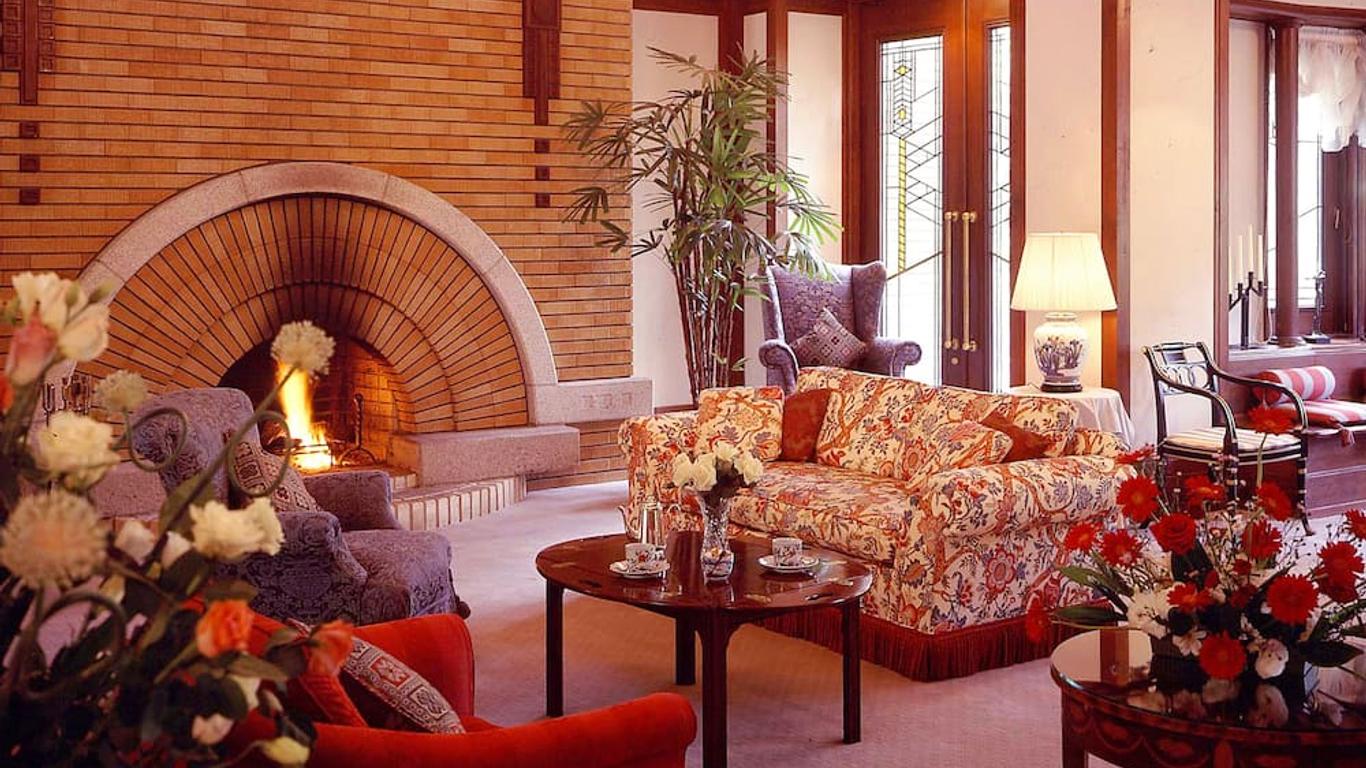 Hotel La Neige Higashikan