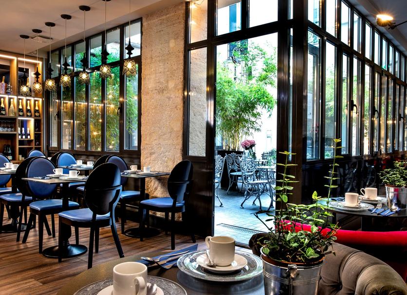 Restaurant Photo