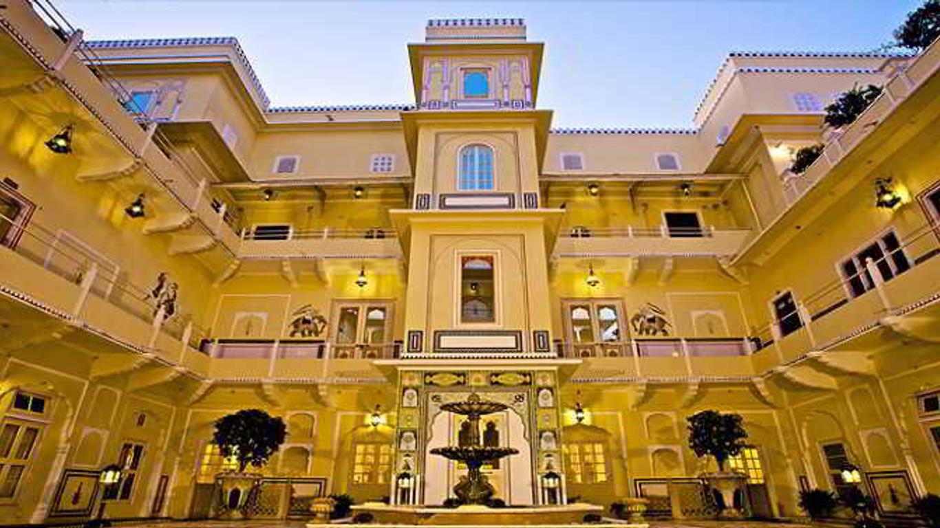 Hotel Diana Palace