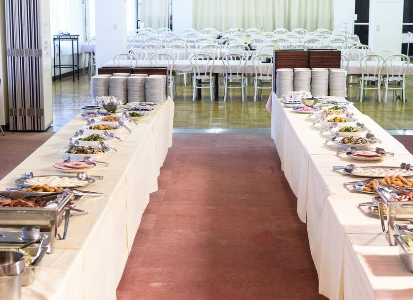 Buffet Photo