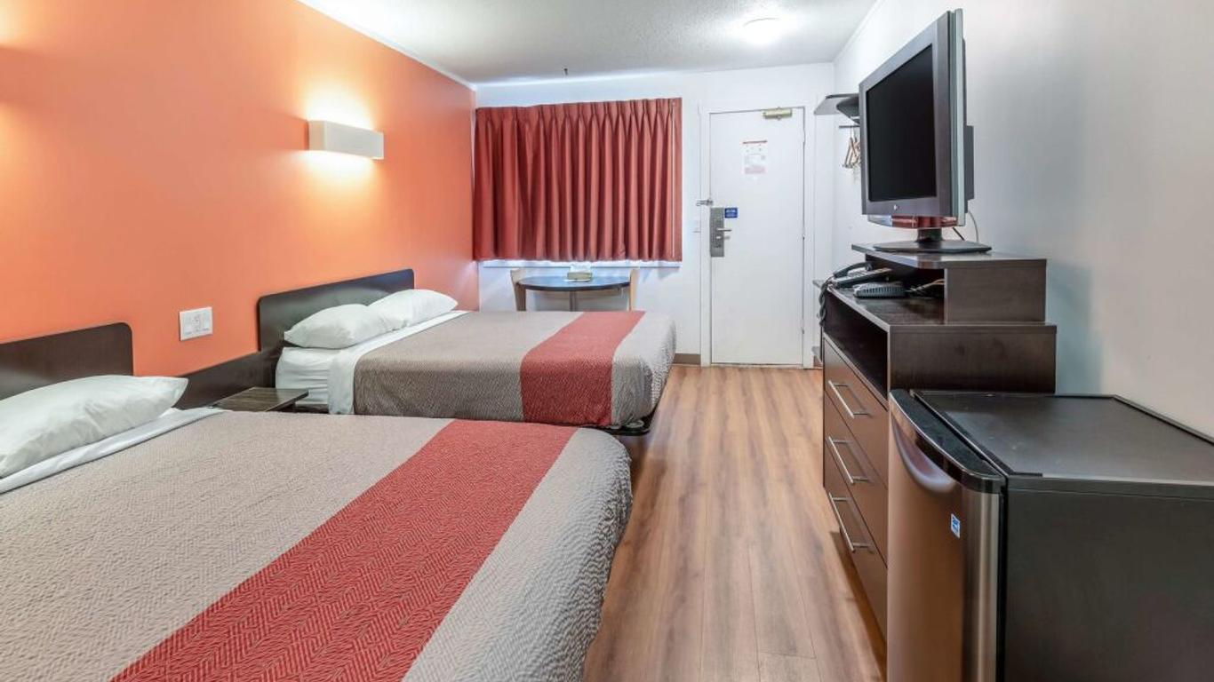 Motel 6 Kamloops. Bc