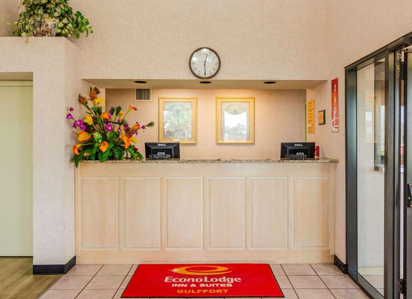 Front desk Photo