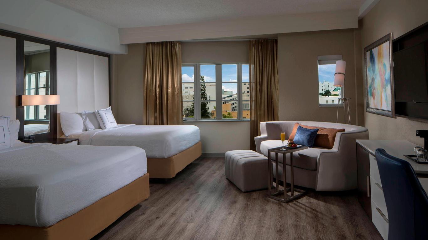 Courtyard by Marriott Miami Beach South Beach