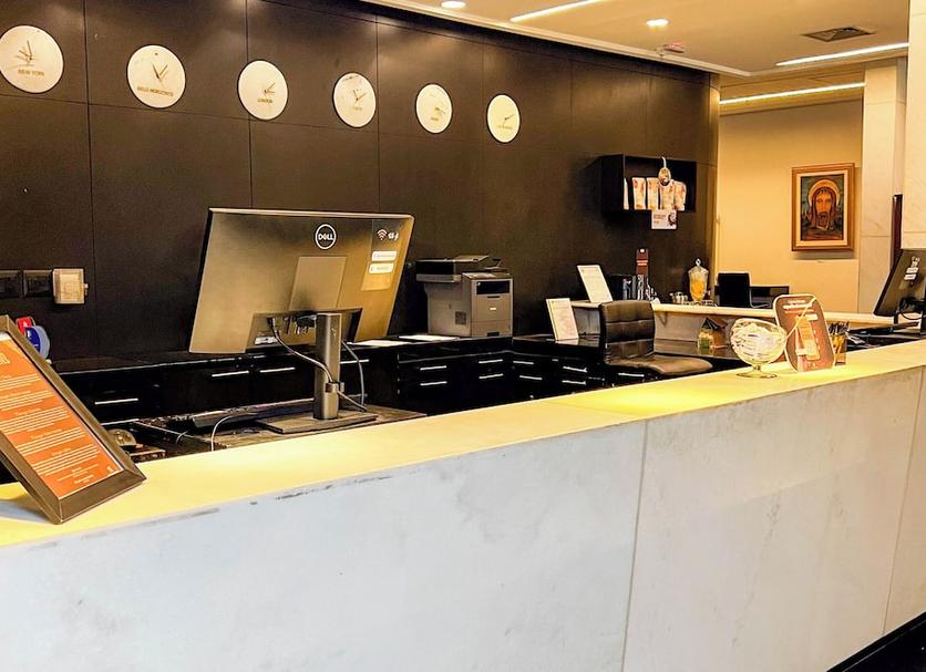 Front desk Photo