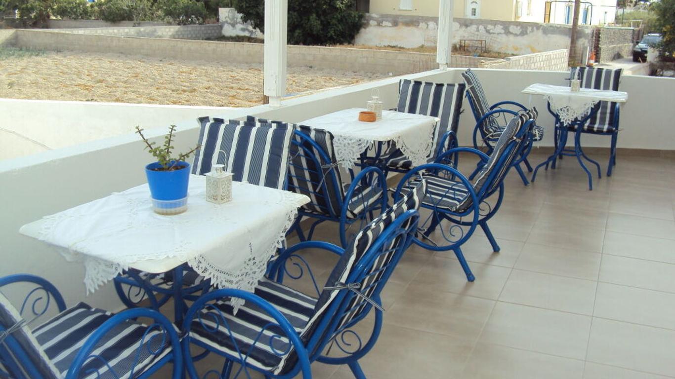 Blue Island Perissa