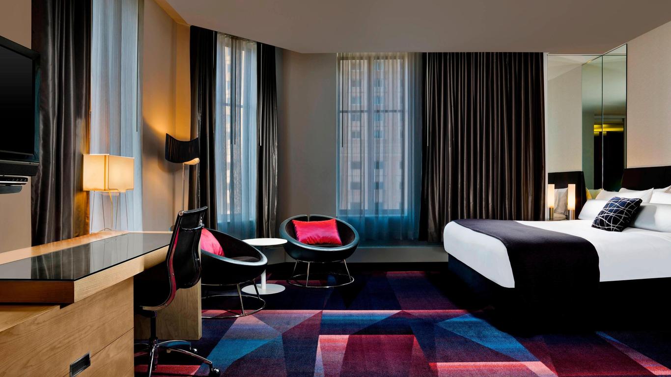W Minneapolis - The Foshay