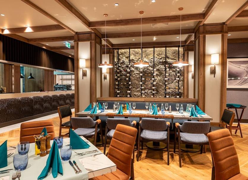 Restaurant Photo