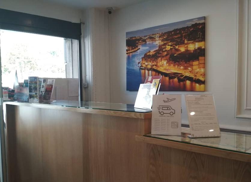 Front desk Photo