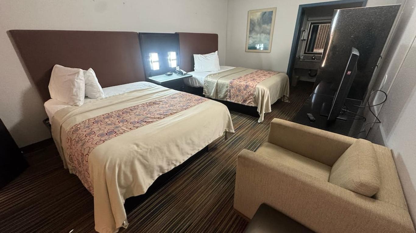 Discovery Inn Lafayette