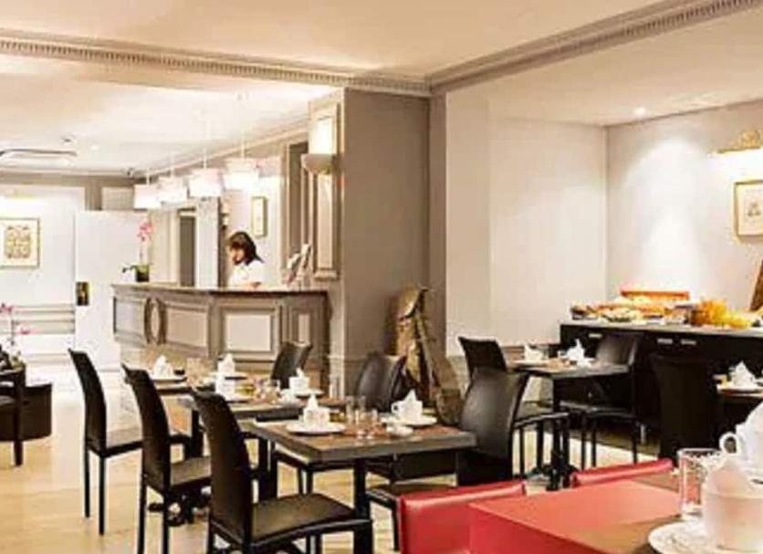 Restaurant Photo