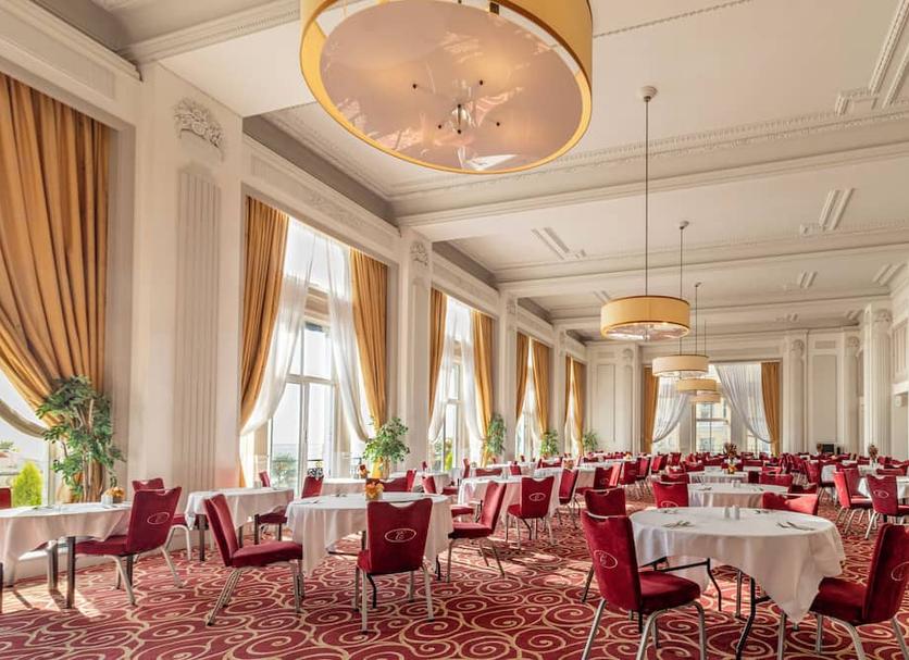 Banquet hall Photo