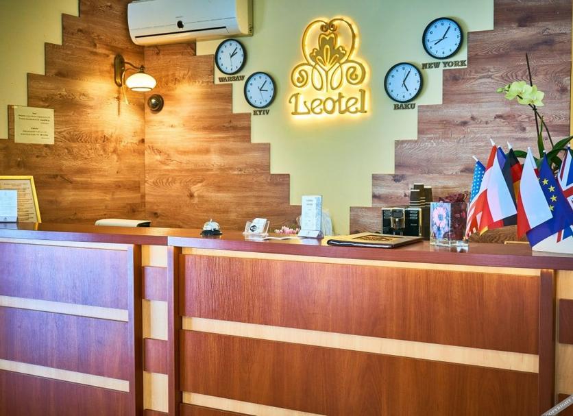 Front desk Photo